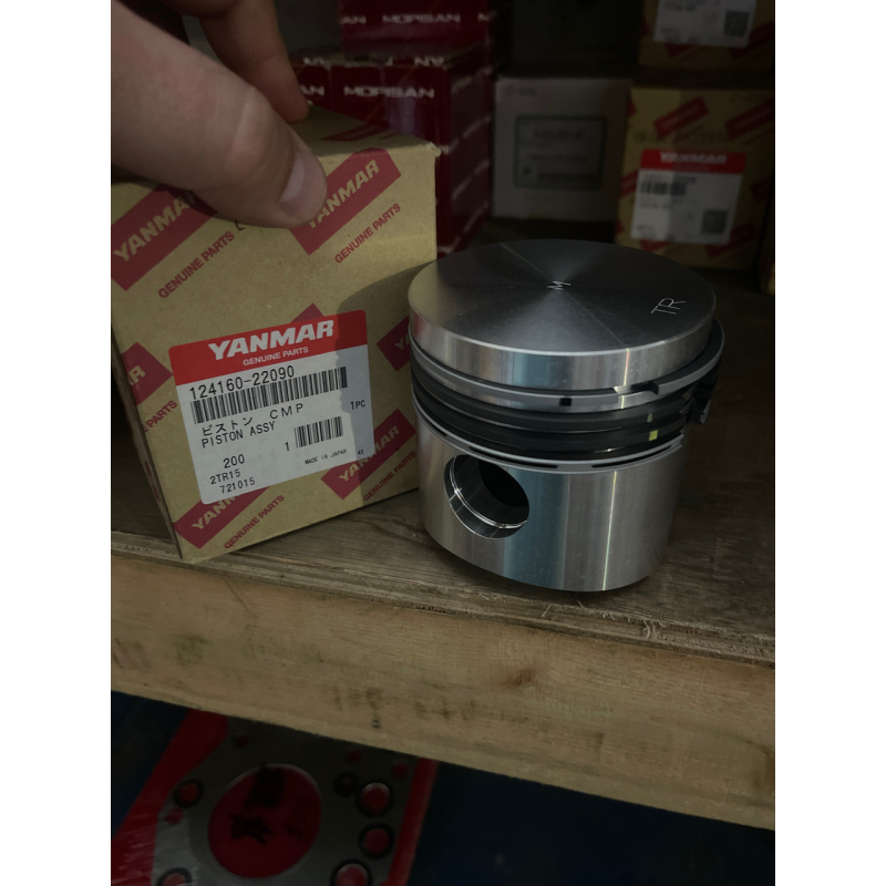 Поршень Yanmar YM1500 - 2TR15 - 124160-22090 Поршень Yanmar YM1500 - 2TR15 - 124160-22090