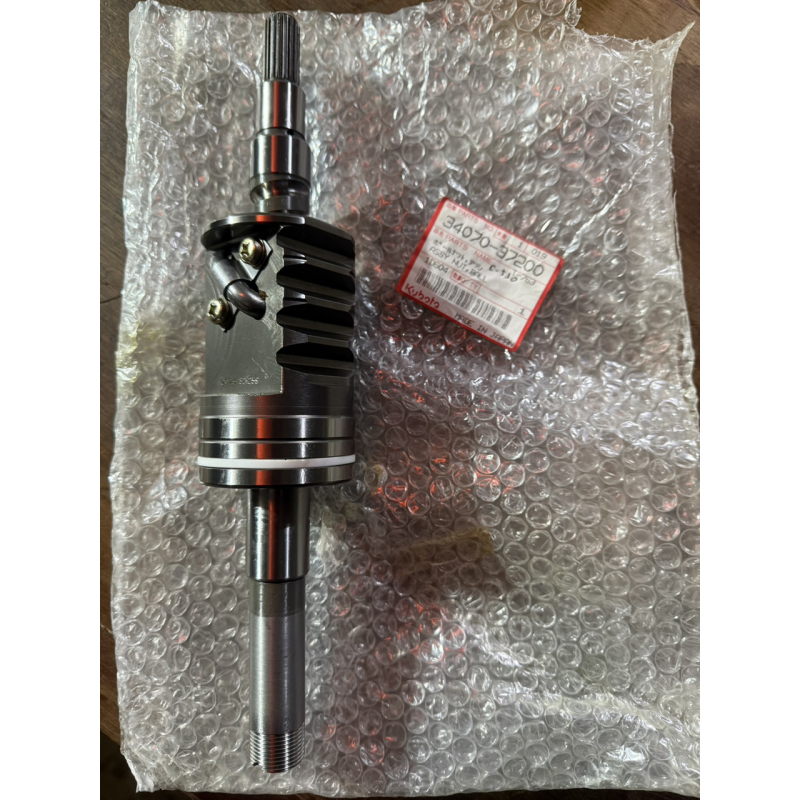 Рулевой червь Kubota GL - оригинал - 34070-37200 Рулевой червь Kubota GL - оригинал - 34070-37200