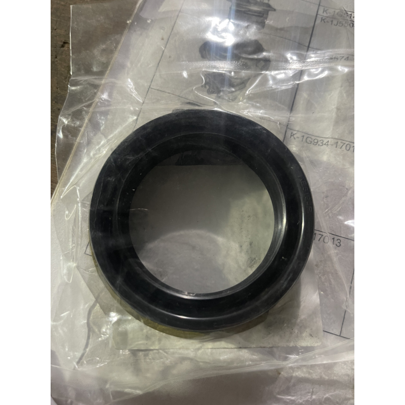 Сальник Kubota AE8194P - 66911-17810 Сальник Kubota AE8194P - 66911-17810